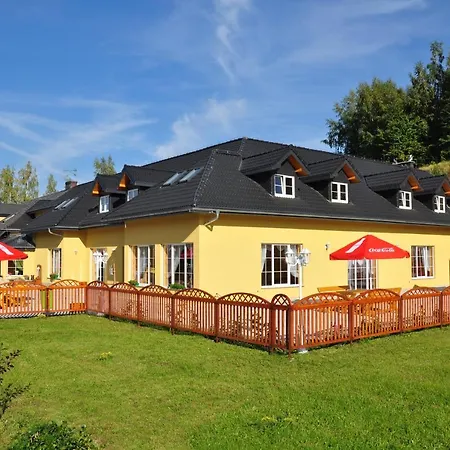 Hotel apartamentowy Dwór Skalny Apartamenty, I Restauracja Karczma Skalna