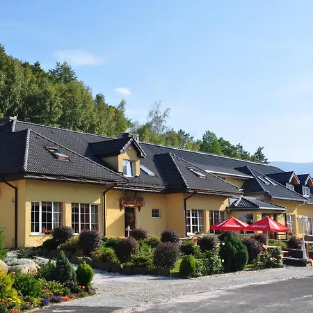 Dwor Skalny Apartamenty, I Restauracja Karczma Skalna Apart-hotel 3*