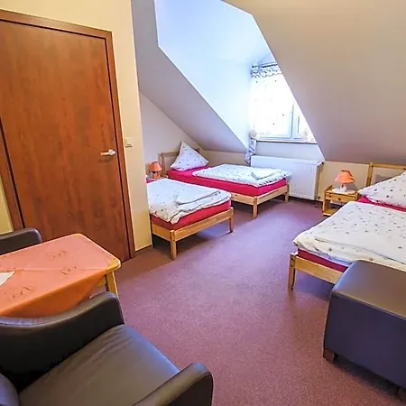 Dwor Skalny Apartamenty, I Restauracja Karczma Skalna Miłków