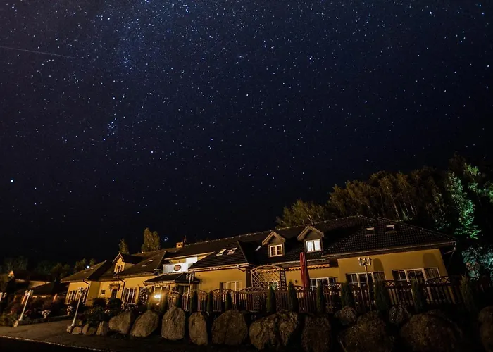 Dwor Skalny Apartamenty, I Restauracja Karczma Skalna Lägenhetshotell 3*