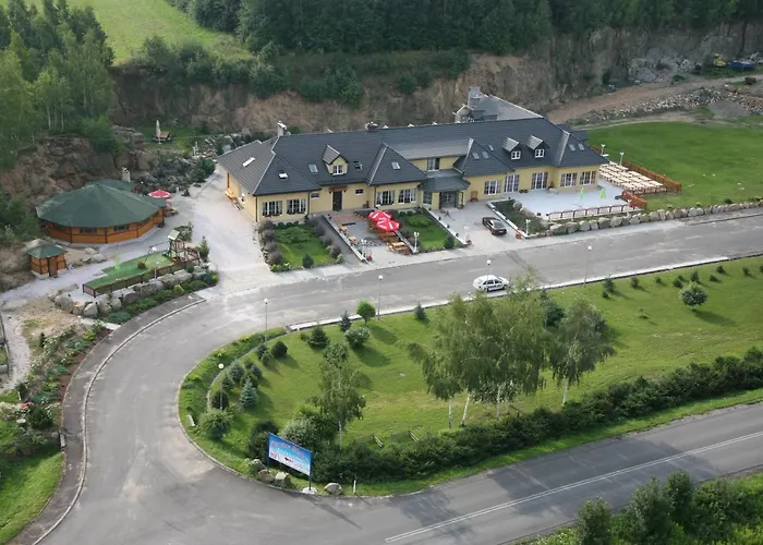 Dwor Skalny Apartamenty, I Restauracja Karczma Skalna Lägenhetshotell