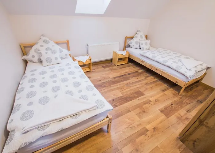 מלון דירות Dwor Skalny Apartamenty, I Restauracja Karczma Skalna Miłków