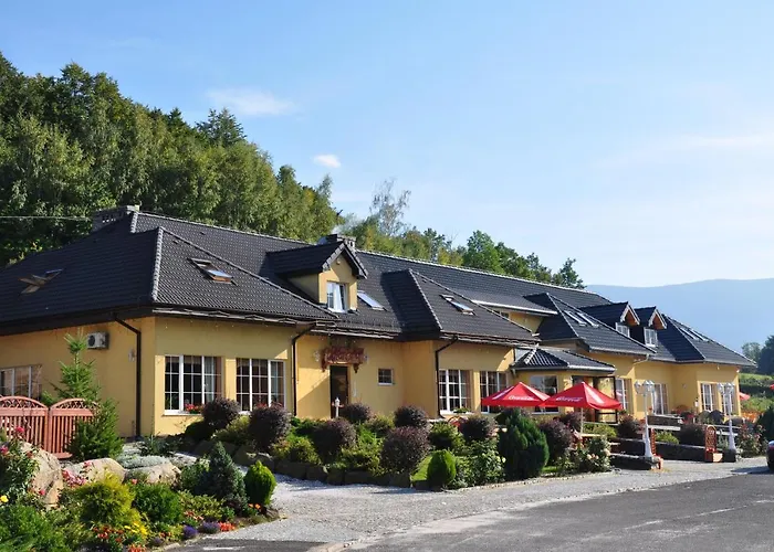 Dwor Skalny Apartamenty, I Restauracja Karczma Skalna Lägenhetshotell 3*